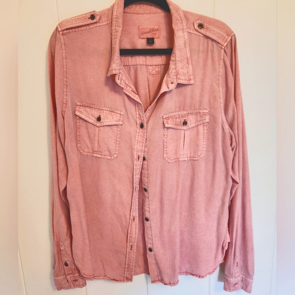 Universal Thread Women's Button Down Shirt